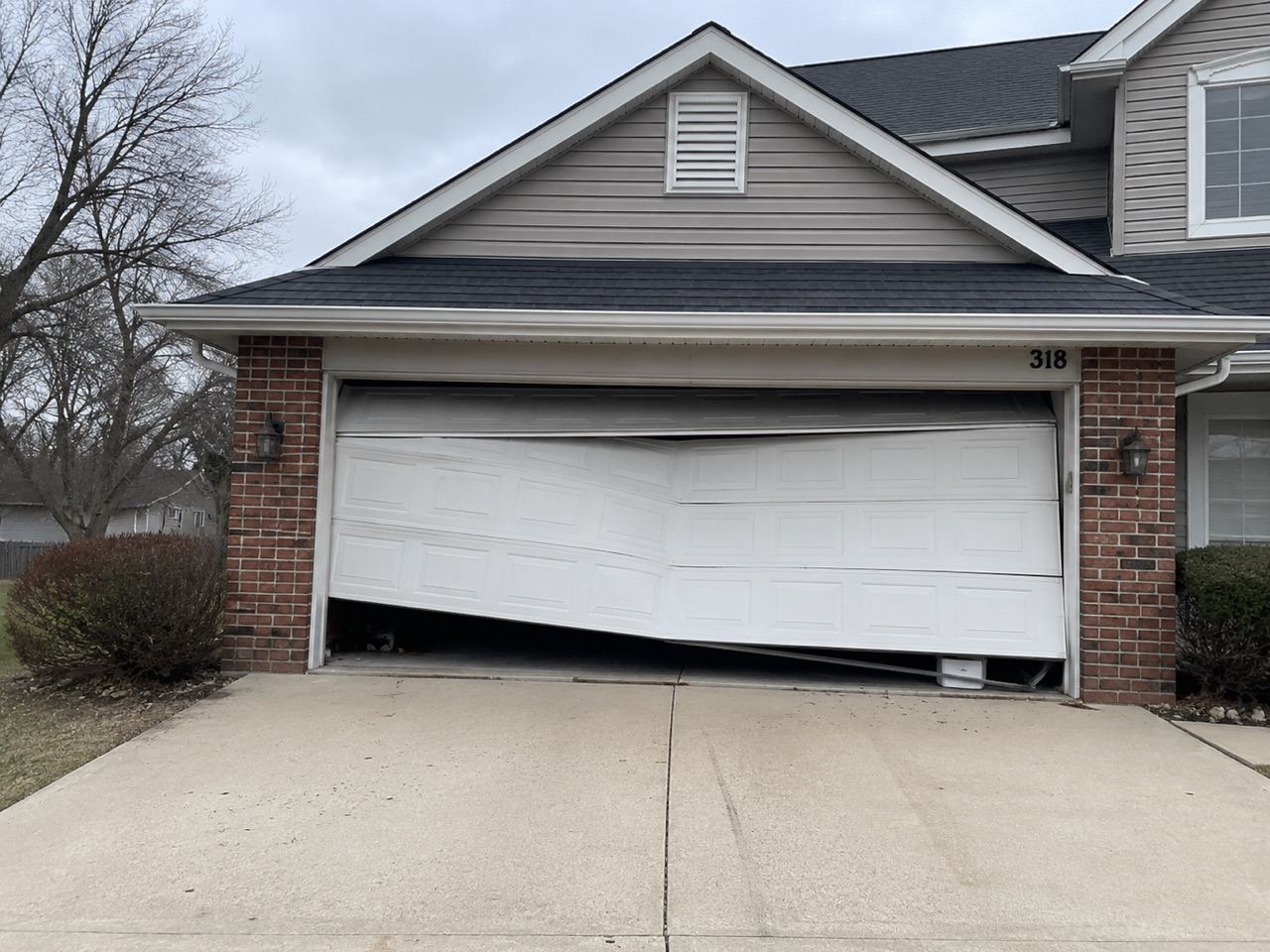 Emergency garage door repair